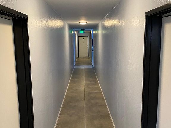 4th image of 547 N Oxford Ave APT 1