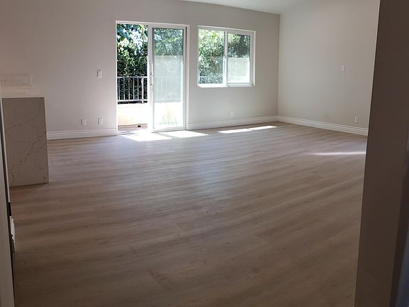 3rd image of 391 Grand Ave