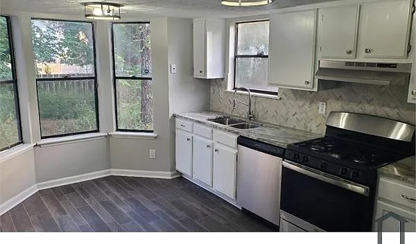 6026 Creekford Dr — Photo 3