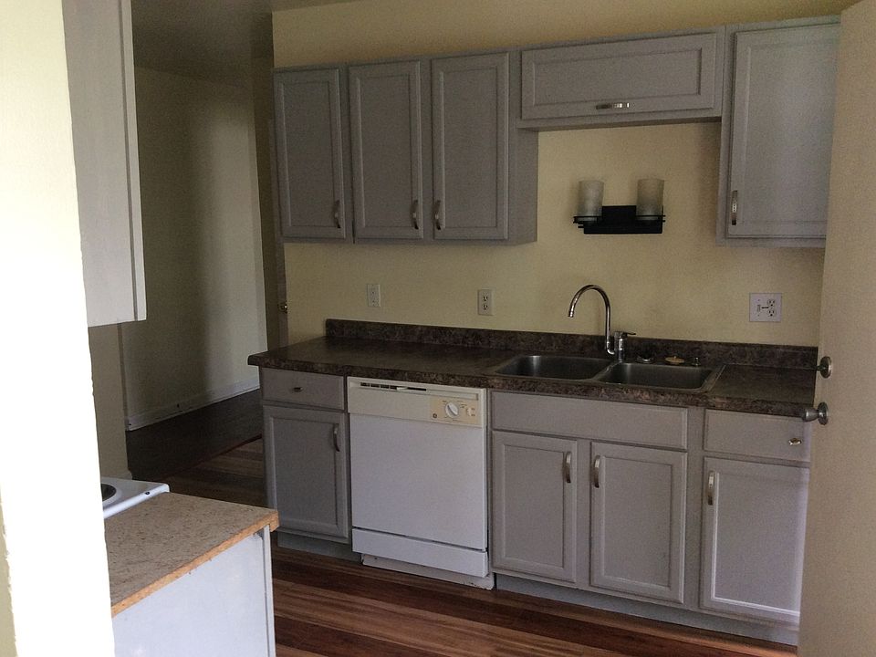 2nd image of 2964 McGuffey Rd