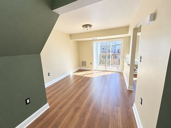 4th image of 406 Terry Ct #B4