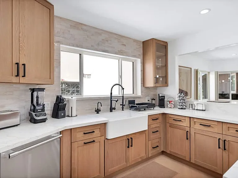 Mountcastle Dr — Photo 20
