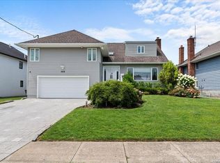 568 Rica Ln, Woodmere, NY 11598