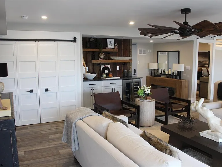 2700 Atlantic Ave #701 — Photo 12