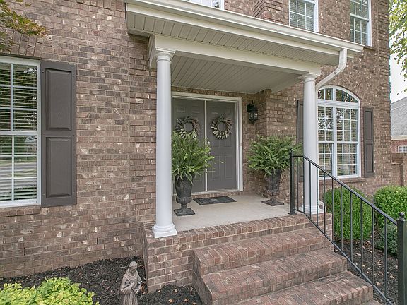 4th image of 1324 Saint Ives Ct
