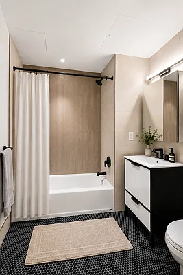 Bathroom, photo 1
