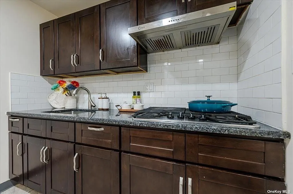 2 bed, 820 sqft, $2,480 — Photo 3