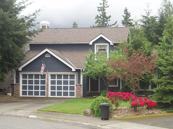 5th image of 919 224th Ct NE