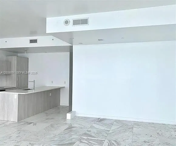 480 NE 31st St #2403 — Photo 10