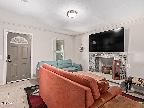 4th image of 1111 W Colorado St