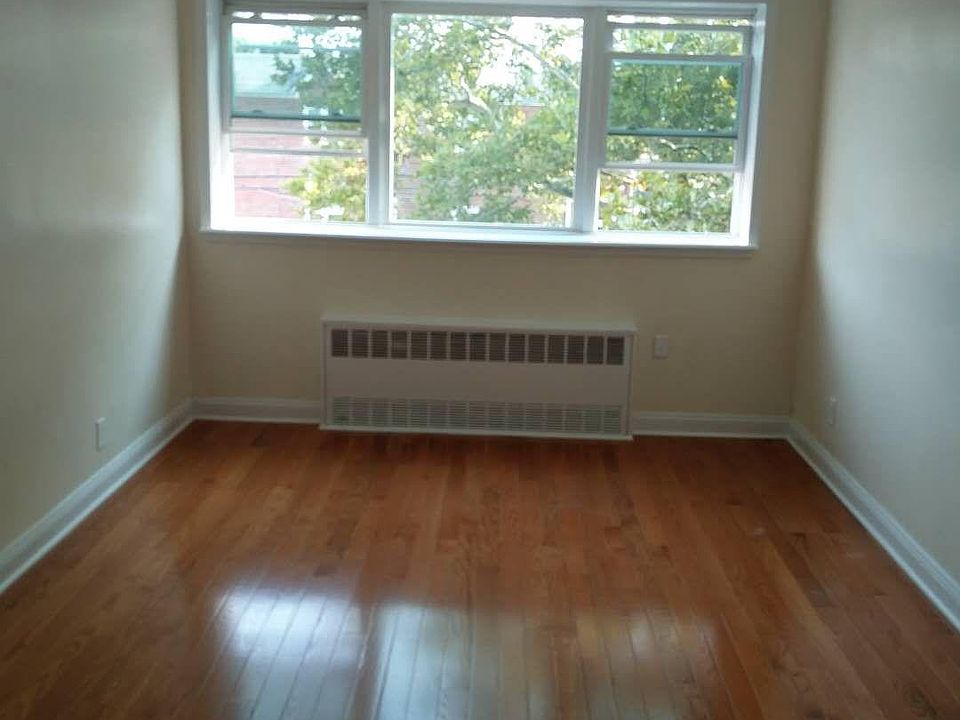 2nd image of 2148 E 21st St APT 2