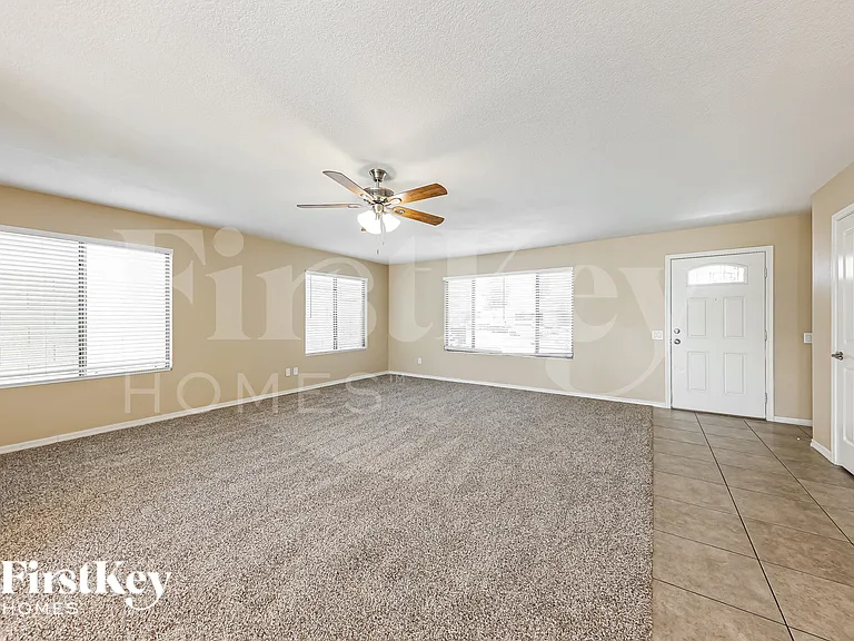 3336 W Quail Ave — Photo 6