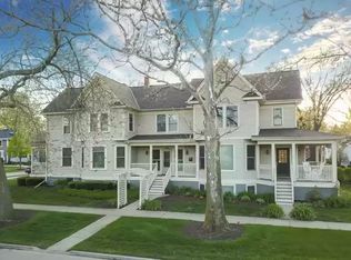 207 N Webster St, Naperville, IL 60540