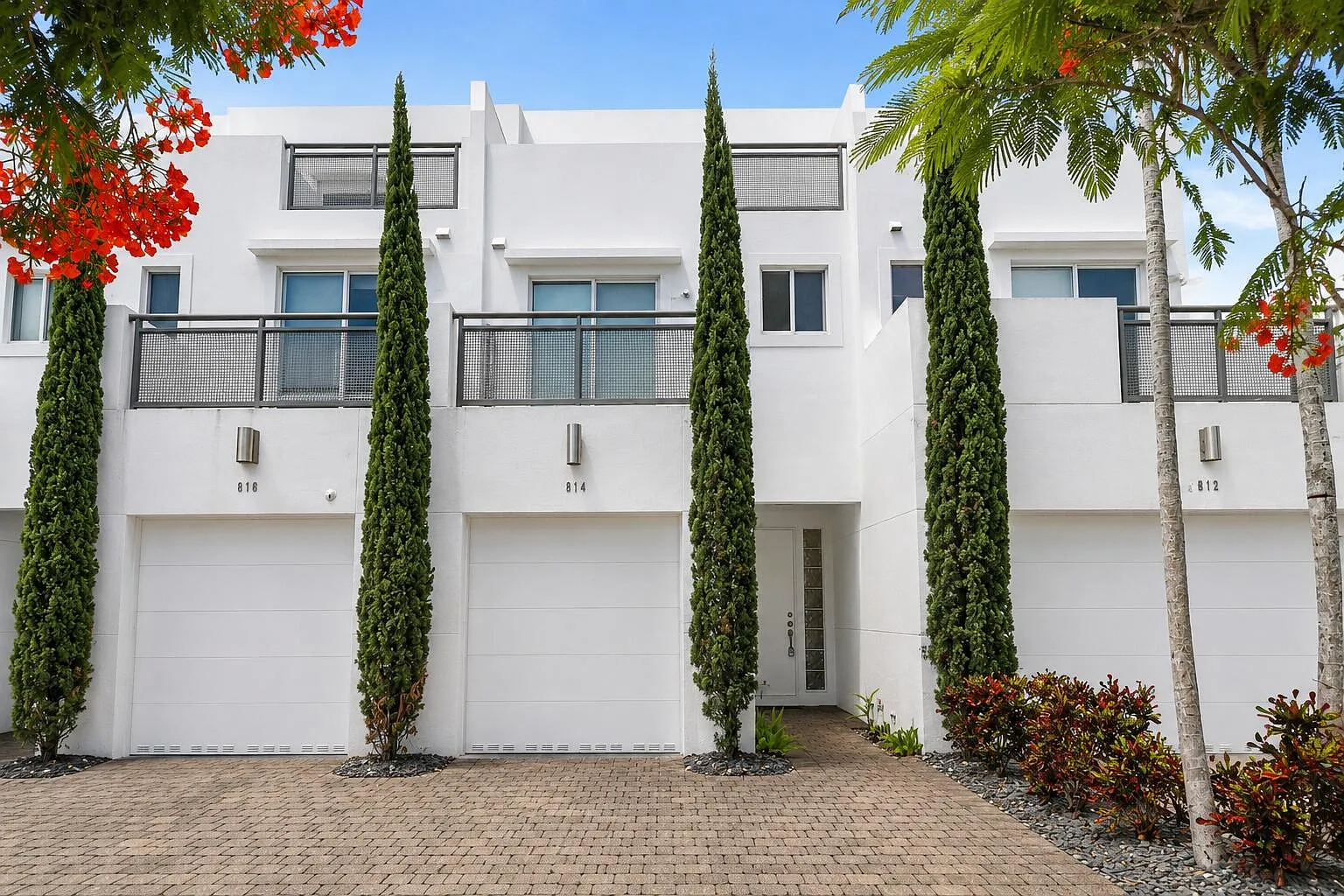 3 bed, 3.0 bath, 1914 sqft, $7,500 — Photo 1