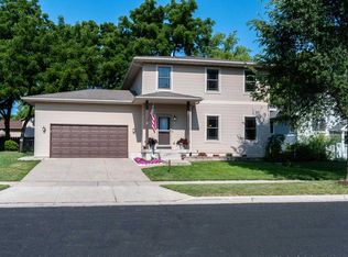 720 Bluestem Ct, Sun Prairie, WI 53590
