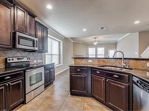 4th image of 12532 Ocean Spray Dr