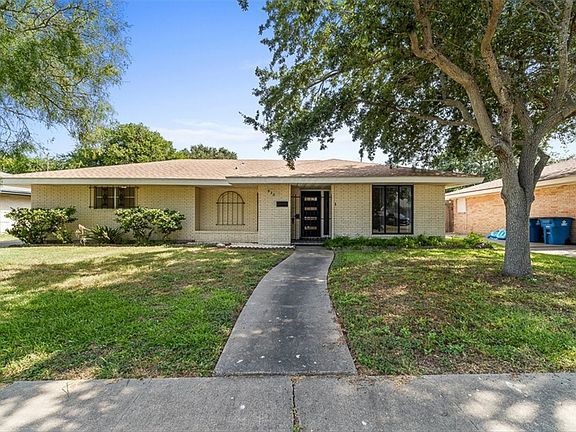 2nd image of 220 Pecos St