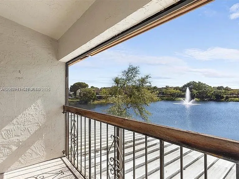14293 Kendale Lakes Cir #14293 — Photo 25