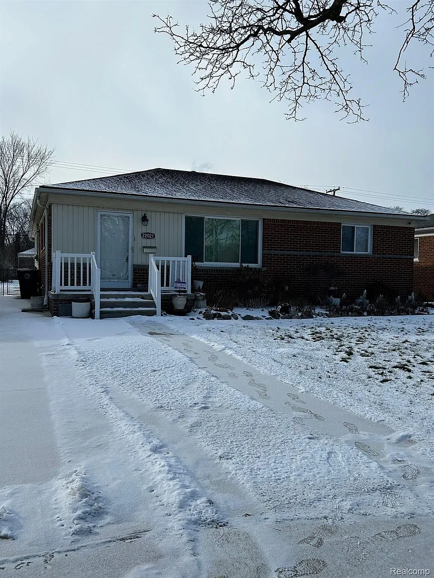 22021 Church St photo 1