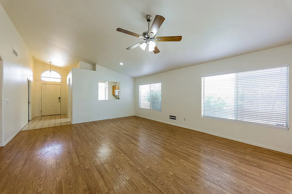 3 bed, 2.0 bath, 1552 sqft, $2,280 — Photo 4