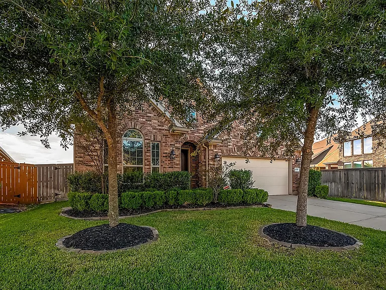 10839 Paula Bluff Ln — Photo 2