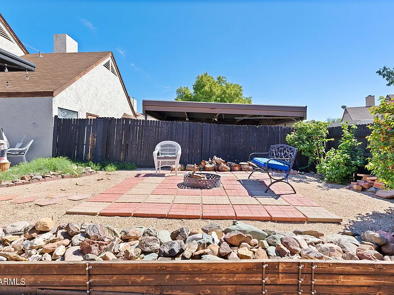2129 W Rose Garden Ln — Photo 28
