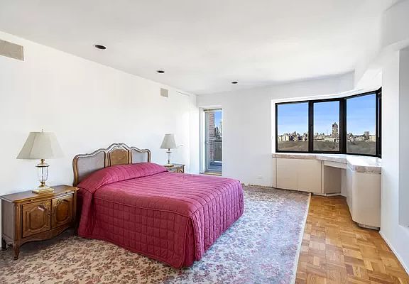 4th image of 50 E 79th St APT 19B