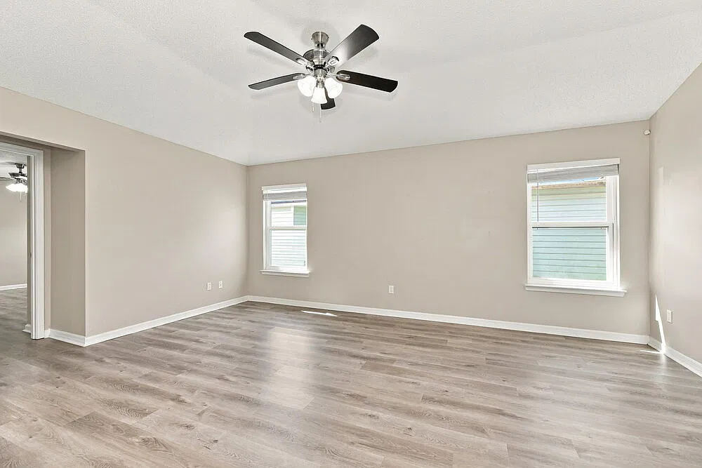 4 bed, 2.0 bath, 1502 sqft, $2,130 — Photo 4