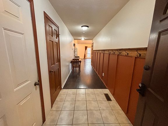 5th image of 710 S Shore Ct