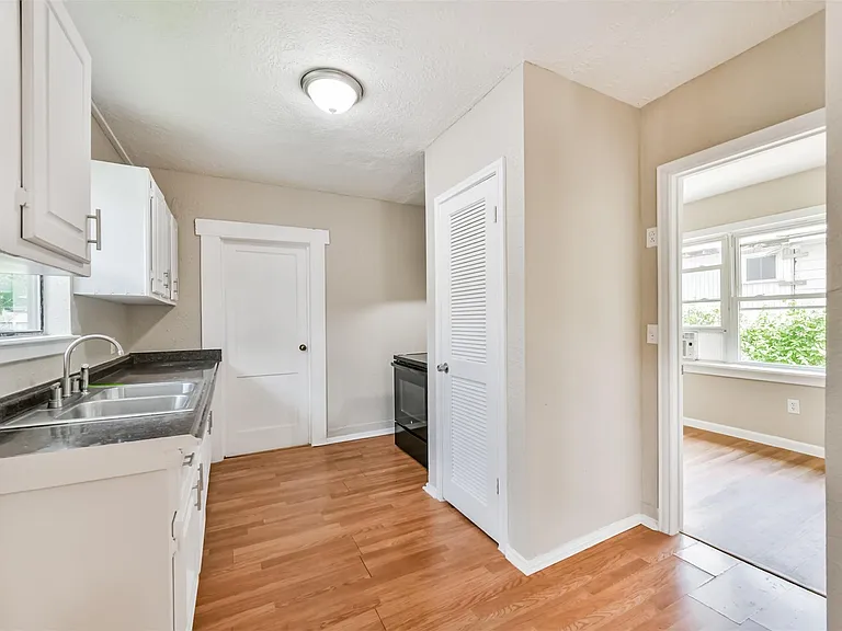 7615 Avenue E — Photo 12