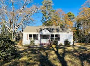 152 Fairview Dr, Fairburn, GA