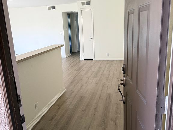3rd image of 405 S Rose St #202