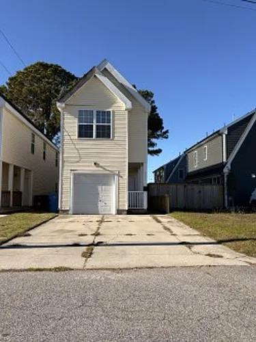 2049 Stonehurst St Photo 1