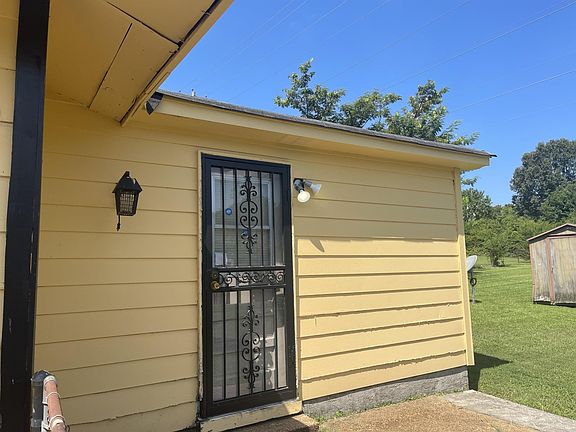 5th image of 472 Gainsville Ave