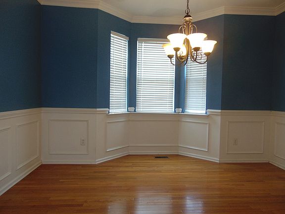 4th image of 125 Deerfield Dr
