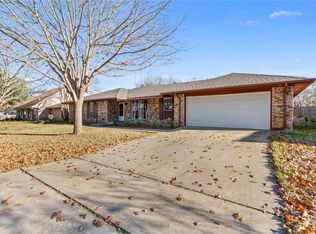 3306 Cliffdale Dr, Waco, TX 76708