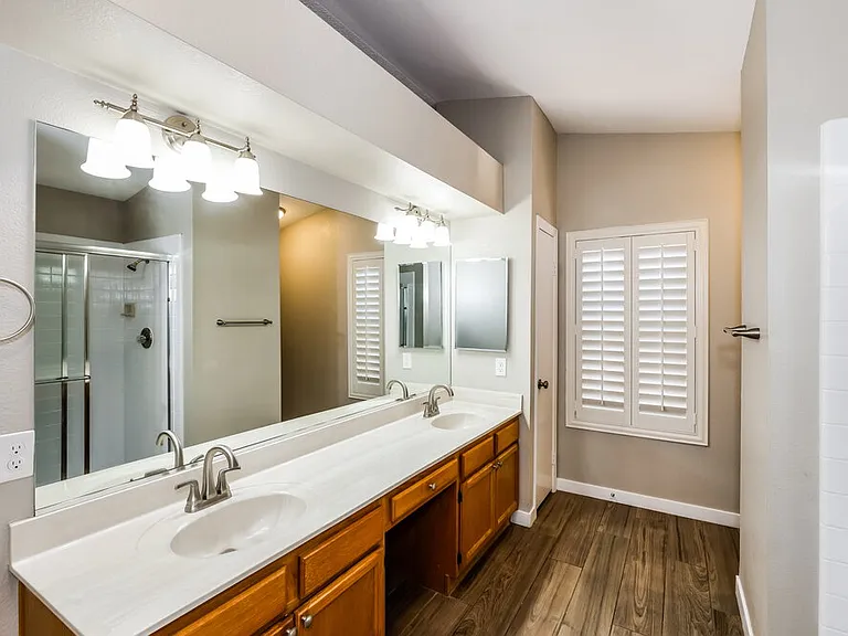 360 Dooley Dr — Photo 11