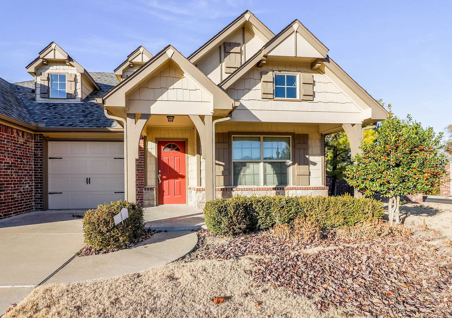 Beautiful 3 Bedroom House With Office In Jenks School District! — Photo 2