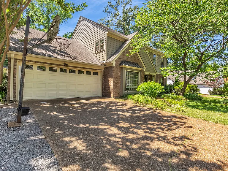 519 Princeton Oaks Cv — Photo 1