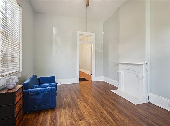 4th image of 215 Delaronde St