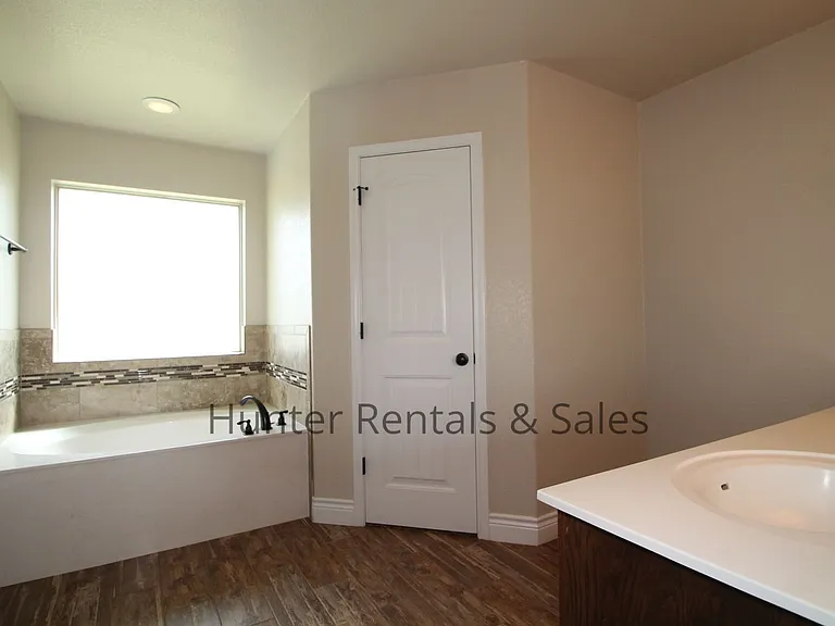 1104 Wren Cir — Photo 13