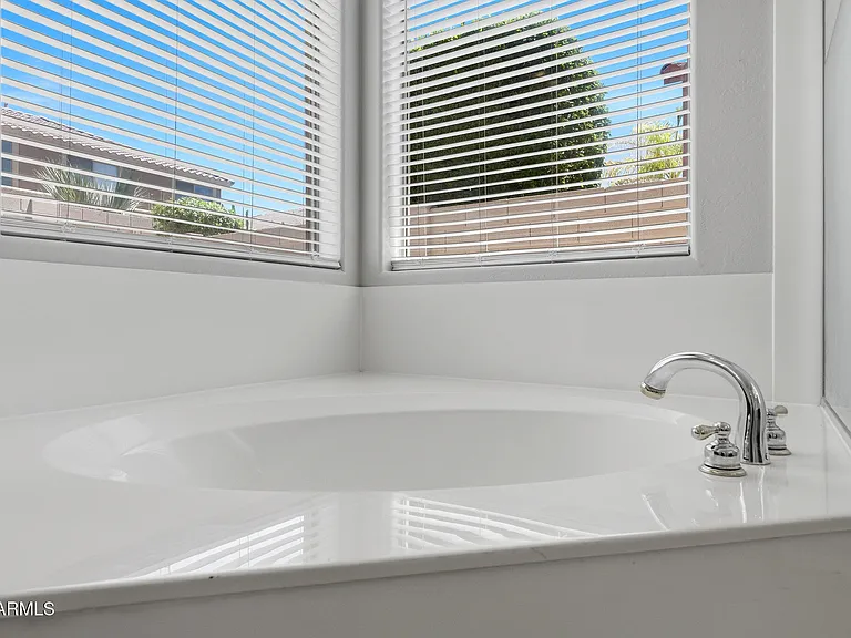 2418 W Red Range Way — Photo 30