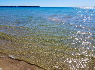 12639 N Northport Point Rd, Northport, MI 49670