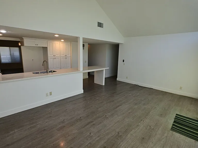 9550 Avenida Monterey — Photo 8