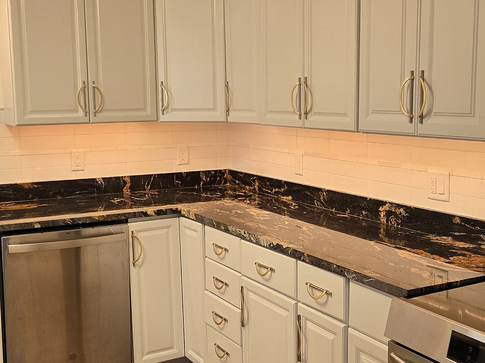 1st image of 76 Fellsview Rd Floor 2