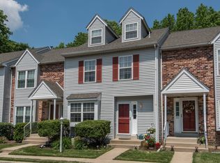 30 Dana Ct, Upper Chichester, PA 19014