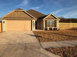 4192 W Anthem Dr, Fayetteville, AR 72704