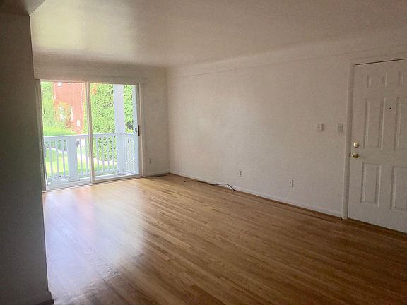 5th image of 425 N Eton St APT 301