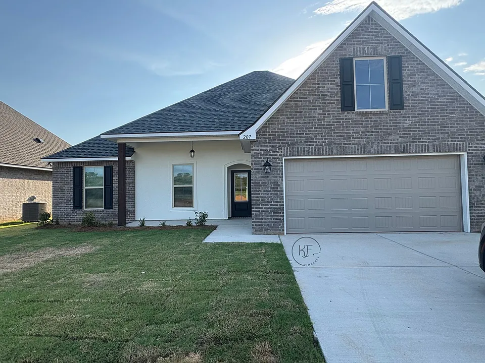 207 Paisley Ln