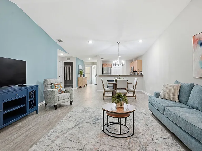 5356 W Oak Park Blvd — Photo 8